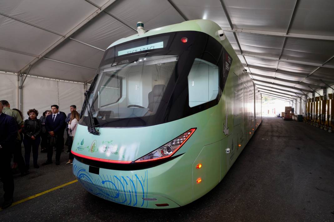 İmamoğlu 420 Yolcu Kapasiteli Yeni Elektrikli Metrobüsleri Tanıttı! Görenler Hayran Oldu 1
